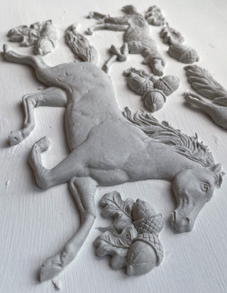 Horse & Hound 6x10 IOD Decor Moulds™